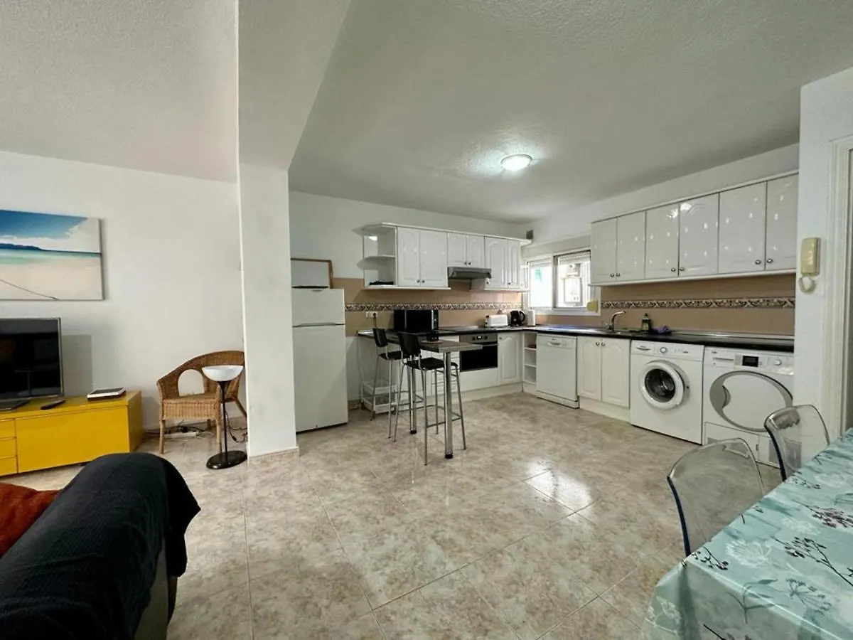 Charming 3-Bed Apartment In Fuengirola