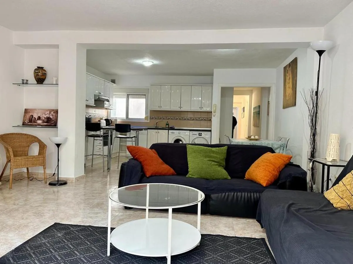 Charming 3-Bed Apartment In Fuengirola contacts