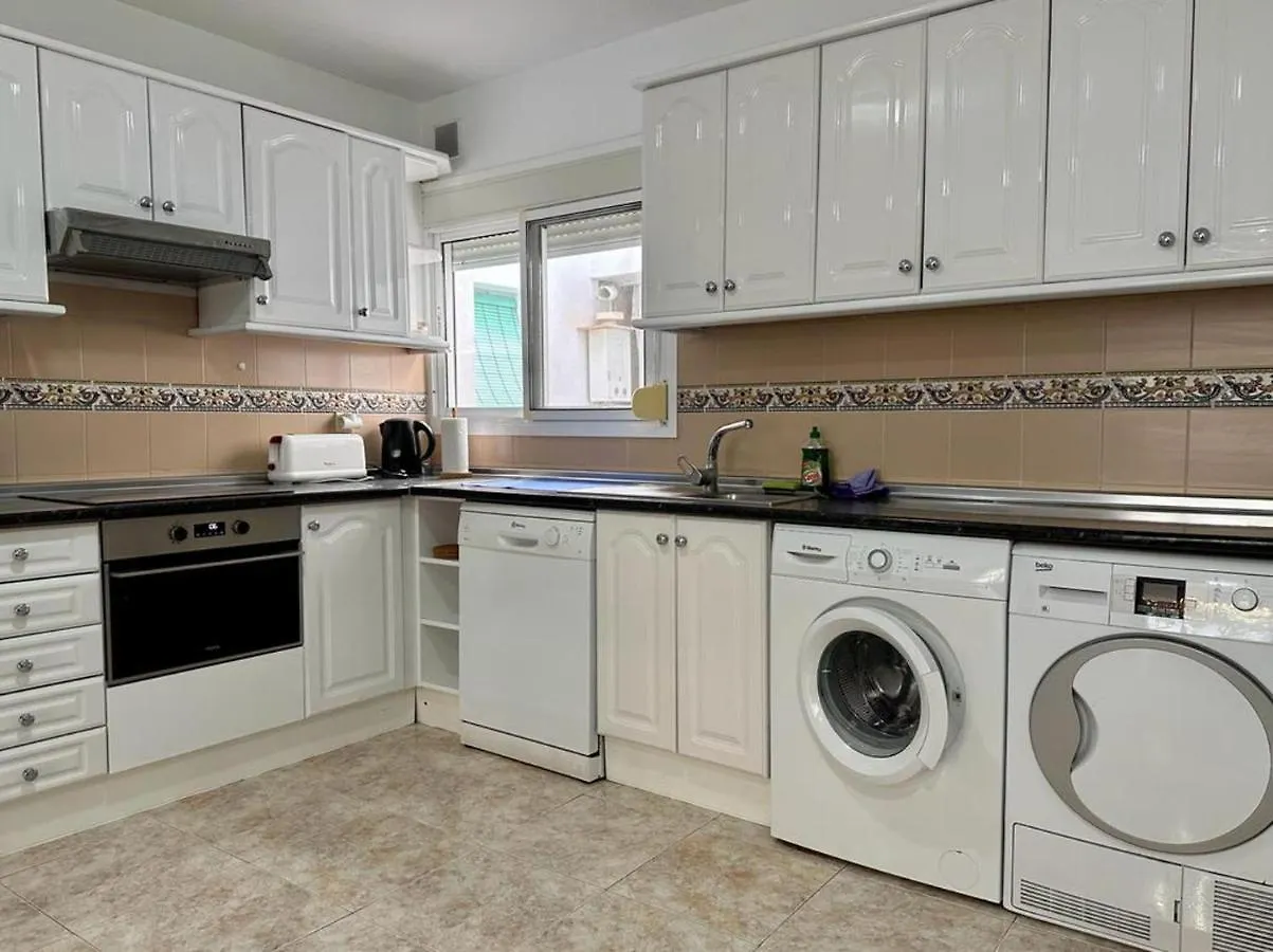 Charming 3-Bed Apartment In Fuengirola