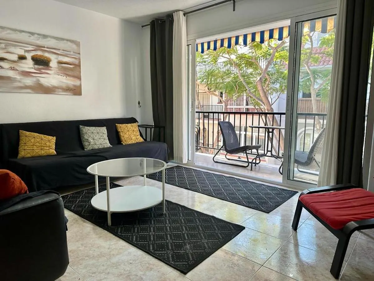 Charming 3-Bed Apartment In Fuengirola