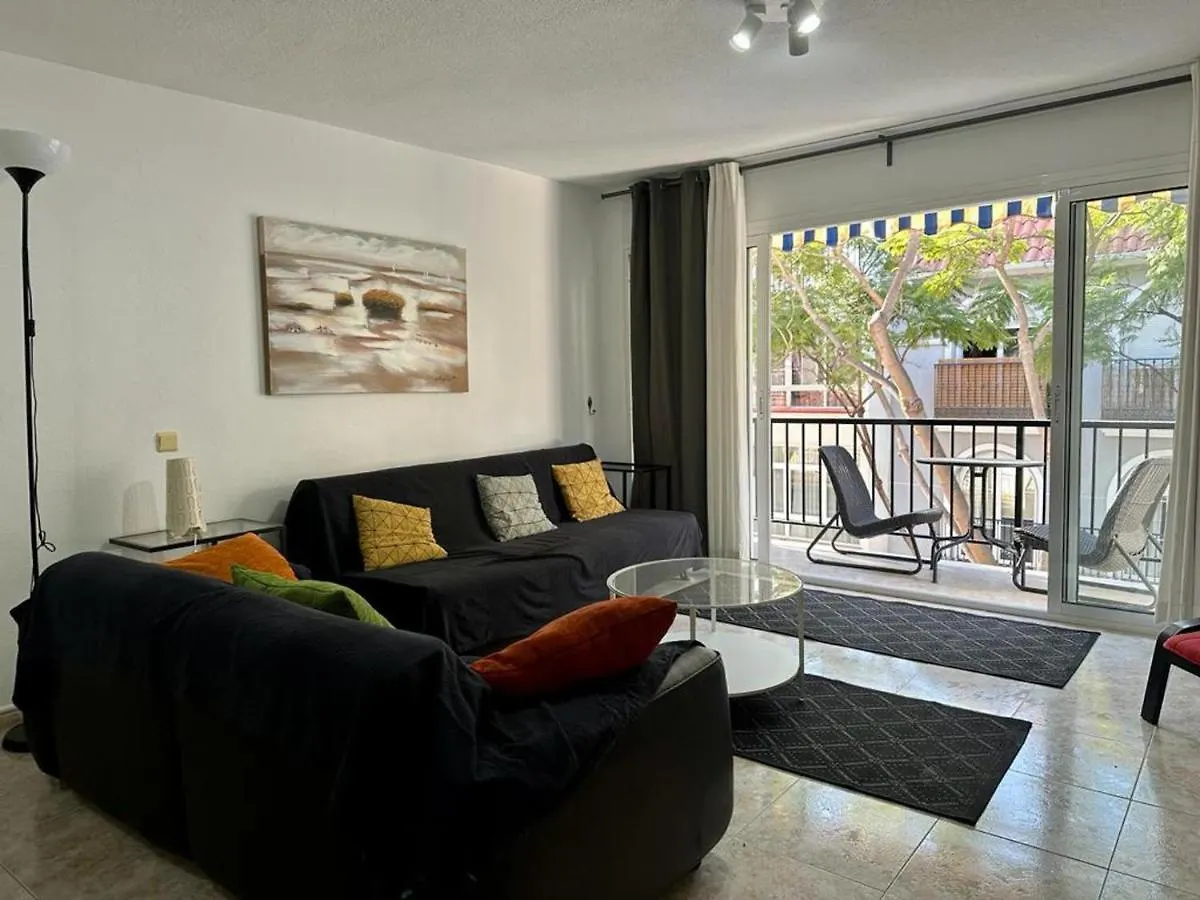 Charming 3-Bed Apartment In Fuengirola