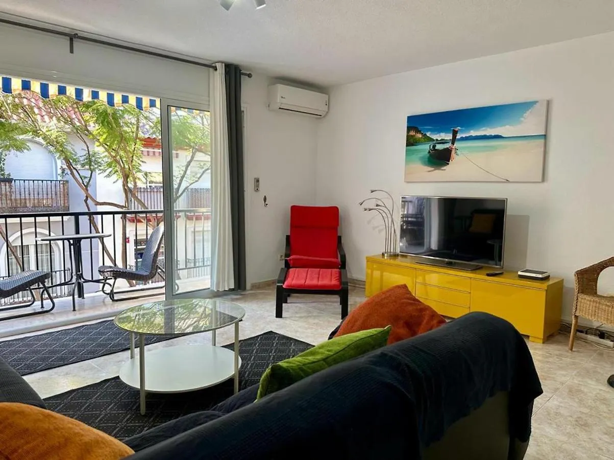 Charming 3-Bed Apartment In Fuengirola